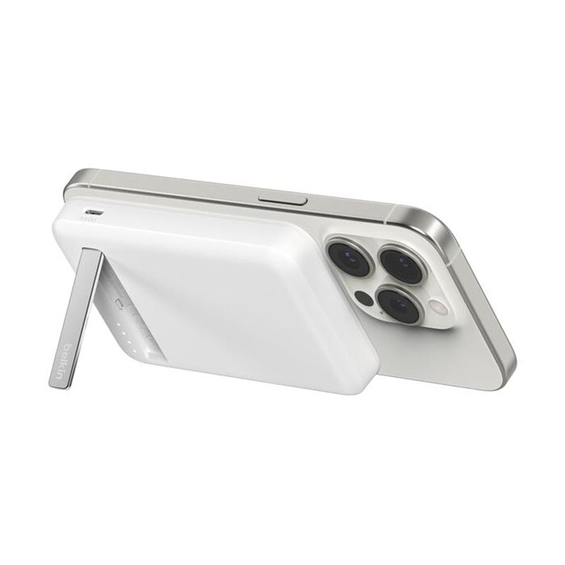 Belkin BoostCharge Pro Magnetic Wireless Power Bank with Qi2 15W 5K White