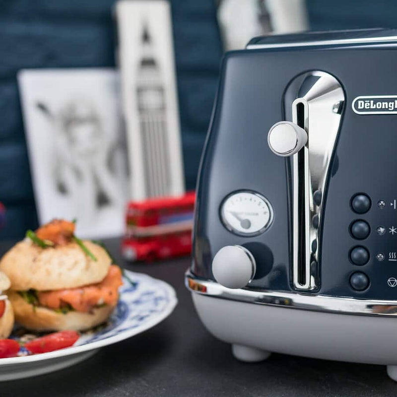 DeLonghi Icona Capitals 2-Slice Toaster CTOC2103