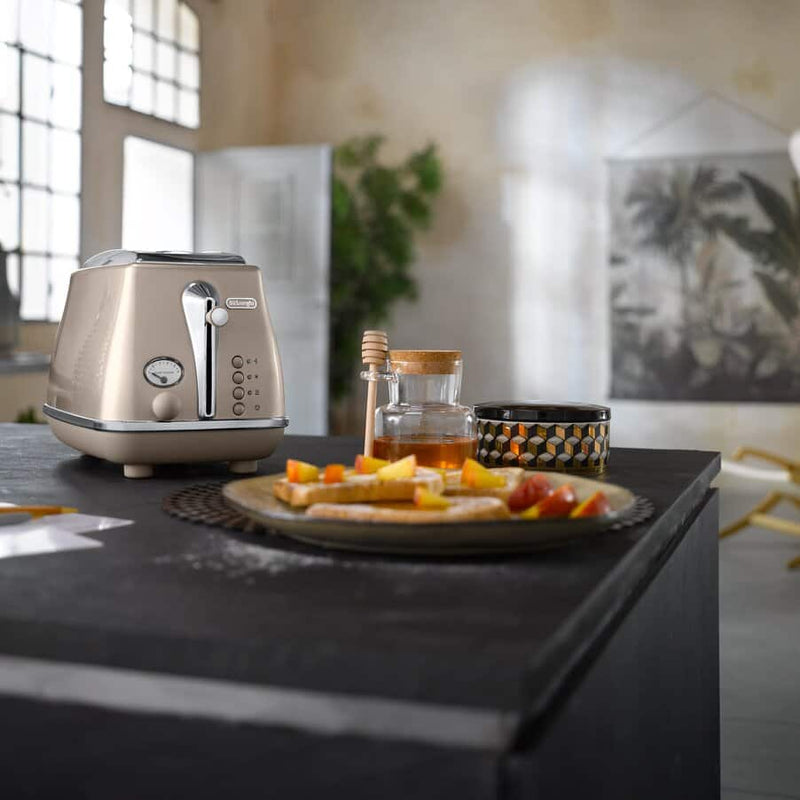 DeLonghi Icona Metallics 2-Slice Toaster CTOT2003.BG