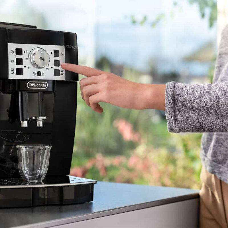 DeLonghi Magnifica S Automatic Coffee Maker ECAM22.110.B