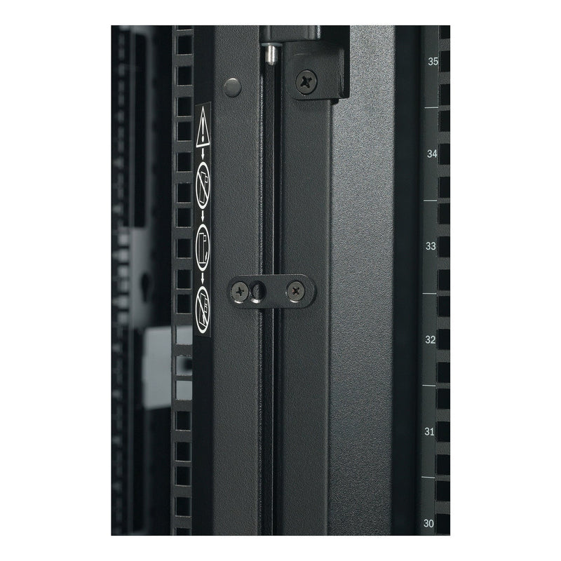 APC NetShelter SX AR3100 42U Server Rack Enclosure