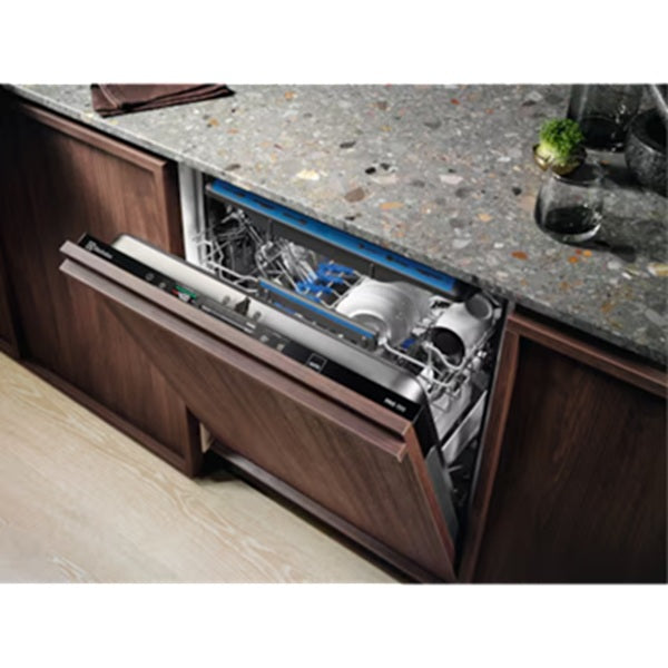 Electrolux EEM48301L 60cm UltimateCare 700 Fully-Integrated Dishwasher with 14 Place Settings