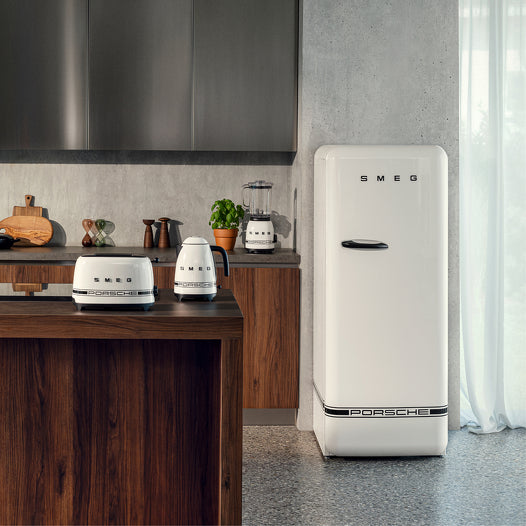 Smeg Fab28RdpCw6 Porsche Retro Freestanding Fridge Carrara White