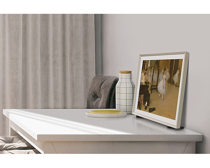Samsung 32-inch The Frame 4K QLED Smart TV Art Mode