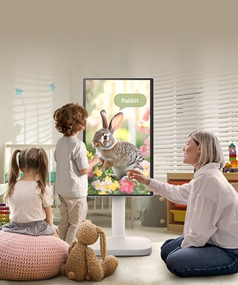 LG 31.5-inch 4K UHD IPS Smart Monitor Swing Touchscreen Rolling Stand