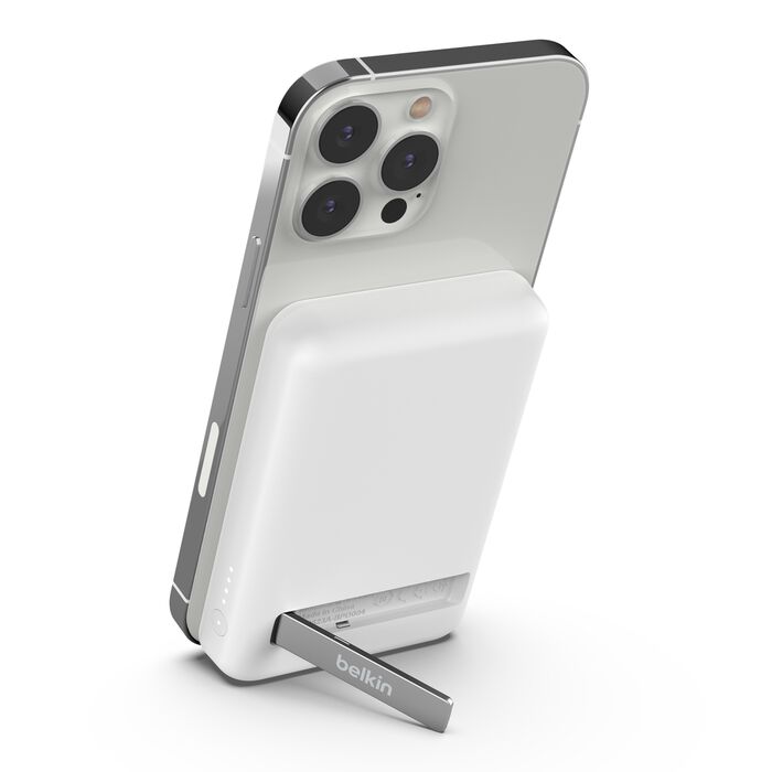 Belkin BoostCharge Magnetic Wireless Power Bank 5K White