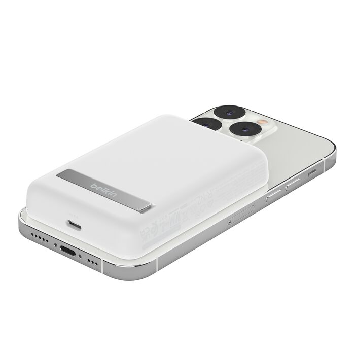 Belkin BoostCharge Magnetic Wireless Power Bank 5K White