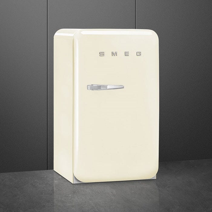 Smeg FAB10HRRD5 Free Standing Refrigerator One Door 50's Style Aesthetic